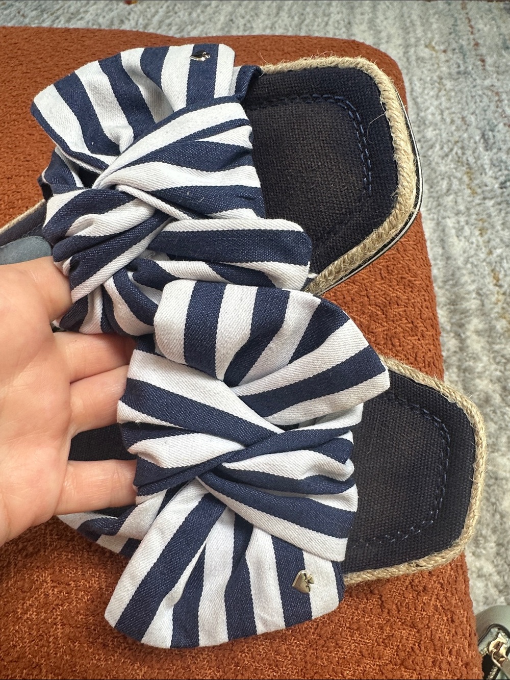 Kate Spade Navy and White Knotted Bow Stripe Slide Sandals 9 - Picture 4 of 5